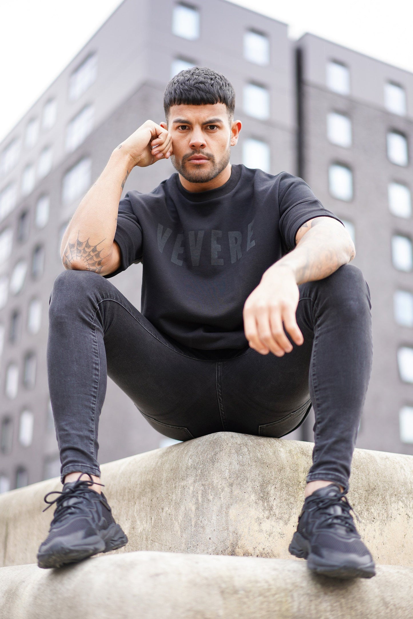 All Black Oversized T-Shirt - Vevere Hero